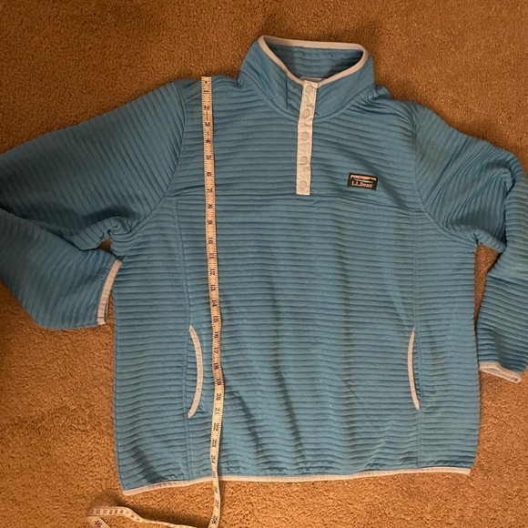 L.L. Bean Women’s plus size quarterneck with buttons - Picture 6 of 6
